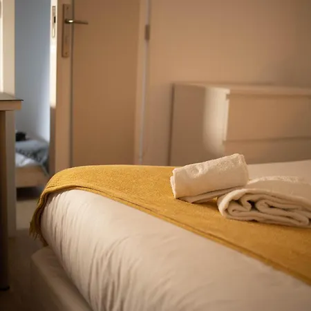 T4 No Διαμέρισμα