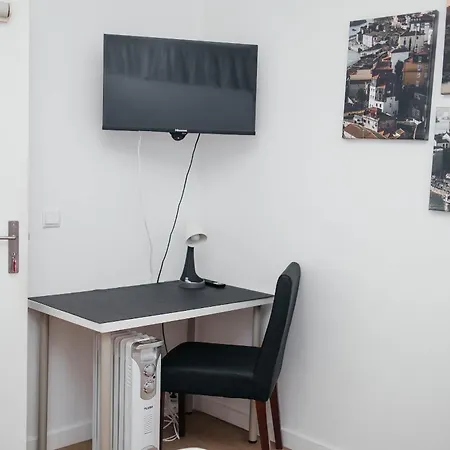 T4 No Διαμέρισμα